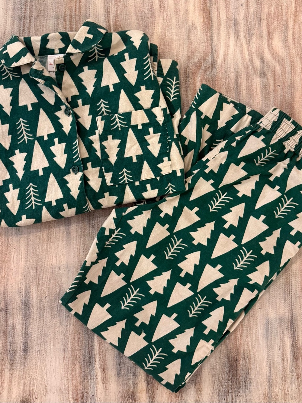 Hannah Andersson Green Tree Print Flannel Pajama Set Women's Small Christmas